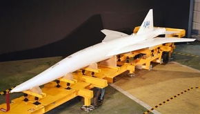 日本迈入超音速客机时代 宇航研究机构展示首架国产样机及滑行测试